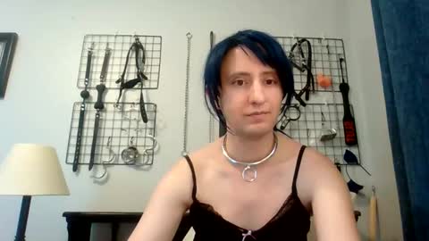 Snapshot of servilesarah chatting on 06-09-26, 11:05 Servile Sarah online show from 06-09-26, 11:05