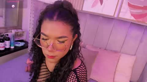 Snapshot of seshat_hitt chatting on 10-28-25, 03:32 Seshat online show from 10-28-25, 03:32