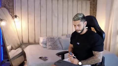 Snapshot of seth_vega_ chatting on 01-31-25, 08:01 HEY IM SETH online show from 01-31-25, 08:01