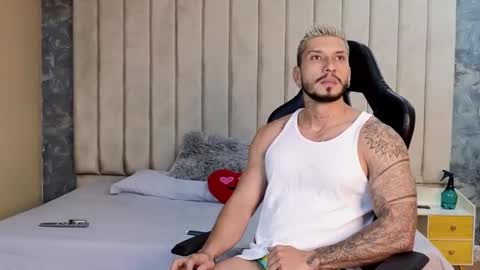 Snapshot of seth_vega_ chatting on 03-06-25, 12:00 HEY IM SETH online show from 03-06-25, 12:00