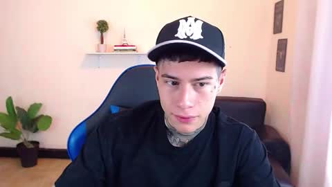 Snapshot of setthomas chatting on 10-13-25, 03:01 Thomas online show from 10-13-25, 03:01