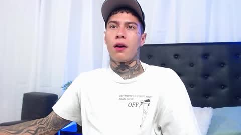 Snapshot of setthomas chatting on 11-04-25, 02:27 Thomas online show from 11-04-25, 02:27