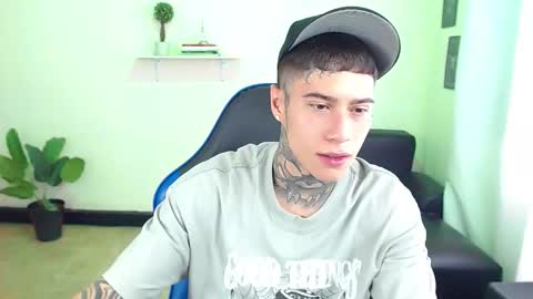 Snapshot of setthomas chatting on 11-14-25, 04:06 Thomas online show from 11-14-25, 04:06