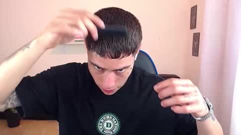 Snapshot of setthomas chatting on 11-18-25, 02:54 Thomas online show from 11-18-25, 02:54