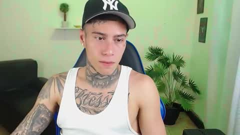 Snapshot of setthomas chatting on 02-06-26, 09:51 Thomas online show from 02-06-26, 09:51