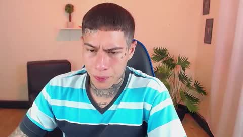 Snapshot of setthomas chatting on 02-12-26, 09:54 Thomas online show from 02-12-26, 09:54