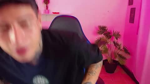 Snapshot of setthomas chatting on 02-24-26, 10:19 Thomas online show from 02-24-26, 10:19