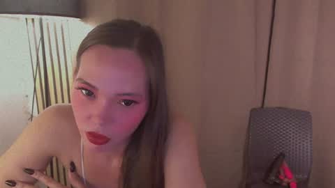 Snapshot of sexbombvenice chatting on 06-13-26, 05:49 Venice online show from 06-13-26, 05:49