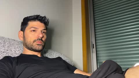 Snapshot of sexfriendch chatting on 05-25-26, 03:40 Lucenzo online show from 05-25-26, 03:40