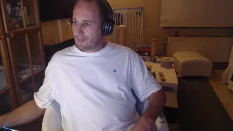 Sexlobo online show from 10-30-25, 05:24