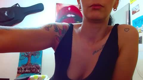 sexmilkdirty online show from 02-26-25, 09:37