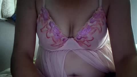 Snapshot of sexontheriverbed chatting on 09-15-25, 08:42 SexycanI online show from 09-15-25, 08:42