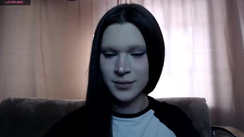 Snapshot of sexpired_princess chatting on 02-18-25, 06:37 Nextdoor Princess online show from 02-18-25, 06:37