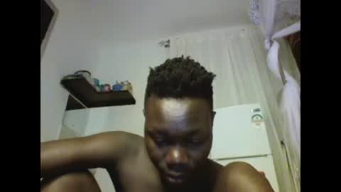 Snapshot of sexqueen02 chatting on 02-01-25, 02:47 sexqueen02 online show from 02-01-25, 02:47