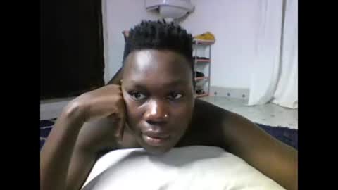 Snapshot of sexqueen02 chatting on 02-05-25, 11:23 sexqueen02 online show from 02-05-25, 11:23