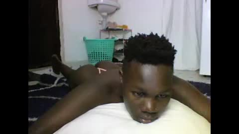 Snapshot of sexqueen02 chatting on 02-06-25, 06:08 sexqueen02 online show from 02-06-25, 06:08