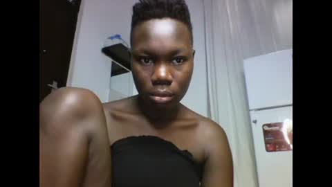 Snapshot of sexqueen02 chatting on 02-07-25, 05:41 sexqueen02 online show from 02-07-25, 05:41