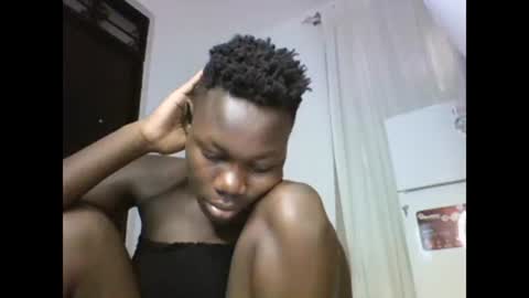 Snapshot of sexqueen02 chatting on 02-08-25, 01:54 sexqueen02 online show from 02-08-25, 01:54