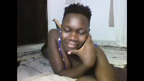 Snapshot of sexqueen02 chatting on 02-17-25, 01:36 sexqueen02 online show from 02-17-25, 01:36