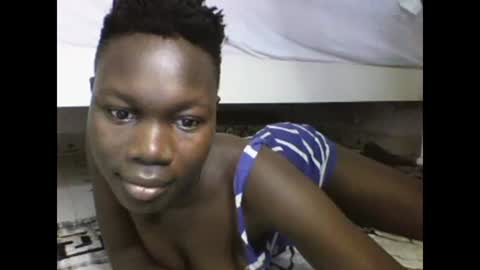 Snapshot of sexqueen02 chatting on 02-17-25, 12:48 sexqueen02 online show from 02-17-25, 12:48