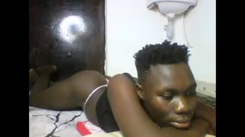 Snapshot of sexqueen02 chatting on 02-22-25, 12:38 sexqueen02 online show from 02-22-25, 12:38