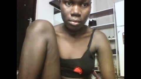 Snapshot of sexqueen02 chatting on 02-23-25, 02:07 sexqueen02 online show from 02-23-25, 02:07