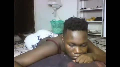 Snapshot of sexqueen02 chatting on 02-25-25, 02:03 sexqueen02 online show from 02-25-25, 02:03