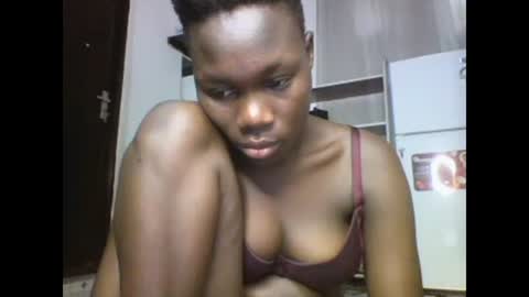 Snapshot of sexqueen02 chatting on 02-25-25, 05:52 sexqueen02 online show from 02-25-25, 05:52