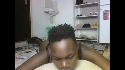 Snapshot of sexqueen02 chatting on 02-27-25, 09:04 sexqueen02 online show from 02-27-25, 09:04