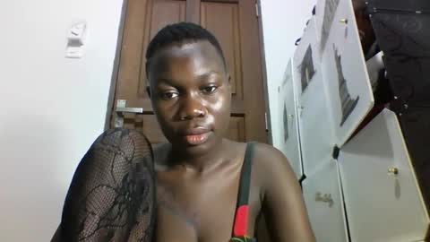 Snapshot of sexqueen02 chatting on 09-14-25, 12:15 sexqueen02 online show from 09-14-25, 12:15