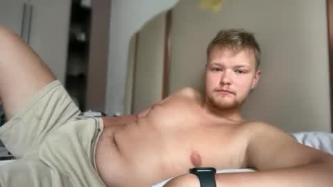 Snapshot of sexual_sbotage chatting on 02-14-26, 03:58 Max Leman online show from 02-14-26, 03:58