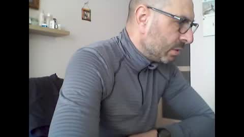 Snapshot of sexualman1900 chatting on 02-19-25, 09:39 sexualman1900 online show from 02-19-25, 09:39