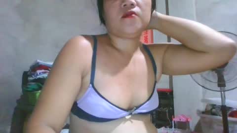 Snapshot of sexxxymomsh chatting on 06-18-26, 06:57 sexxxymomsh online show from 06-18-26, 06:57