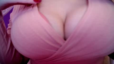Snapshot of sexxxyprincess chatting on 02-02-25, 02:38 Princess online show from 02-02-25, 02:38