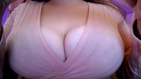 Snapshot of sexxxyprincess chatting on 12-18-25, 02:50 Princess online show from 12-18-25, 02:50