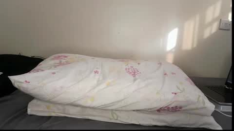 Snapshot of sexxy_bhaddie chatting on 05-06-26, 05:25 kisses online show from 05-06-26, 05:25