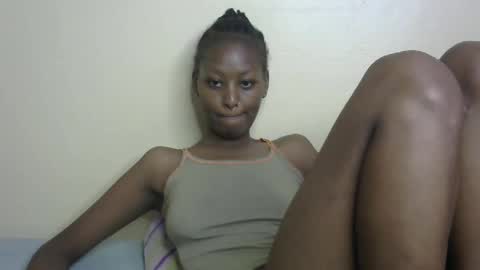 Snapshot of sexxy_bum23 chatting on 02-17-25, 10:40 sexxy bum online show from 02-17-25, 10:40