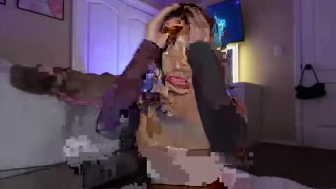 Snapshot of sexxydiddo chatting on 03-10-26, 01:10 douchai online show from 03-10-26, 01:10