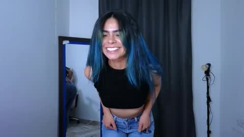 Snapshot of sexxylady__ chatting on 10-24-25, 12:52 Angie online show from 10-24-25, 12:52