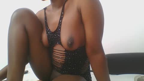 Snapshot of sexy__rhian chatting on 01-17-25, 06:26 sexy rhian online show from 01-17-25, 06:26