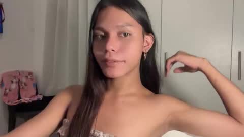 sexy_alexa17 online show from 11-04-25, 06:18