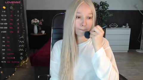 Alexia online show from 09-19-25, 11:33