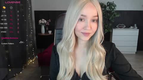 Alexia online show from 09-25-25, 12:09