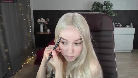 Alexia online show from 09-26-25, 12:09