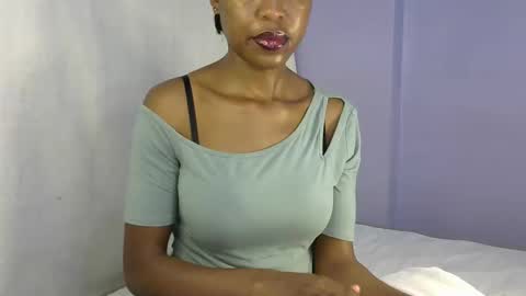 Snapshot of sexy_b7 chatting on 11-02-25, 03:31 kiki online show from 11-02-25, 03:31