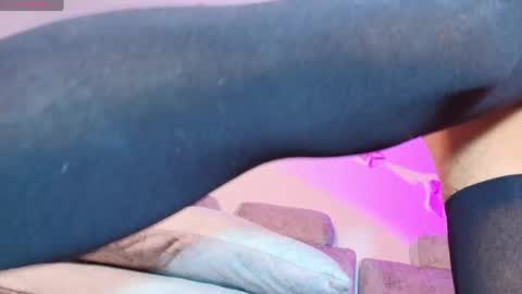 Snapshot of sexy_bellaa chatting on 04-08-26, 09:04 sexy_bellaa online show from 04-08-26, 09:04