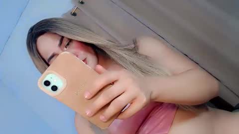 Snapshot of sexy_blaire chatting on 09-20-25, 11:28 Haley Blaire online show from 09-20-25, 11:28