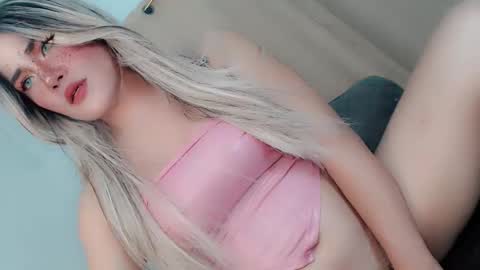 Snapshot of sexy_blaire chatting on 10-26-25, 11:20 Haley Blaire online show from 10-26-25, 11:20