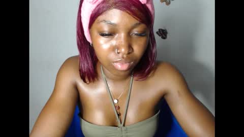 Snapshot of sexy_bluey247 chatting on 10-30-25, 07:14 sexy_bluey247 online show from 10-30-25, 07:14