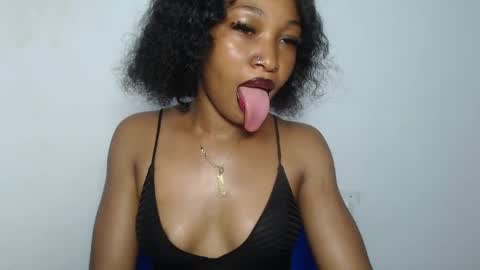 sexy_bluey247 online show from 04-05-26, 06:32